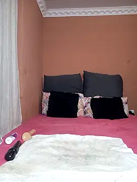 Yummy-Cat online show from September 2025 03:19:01 AM