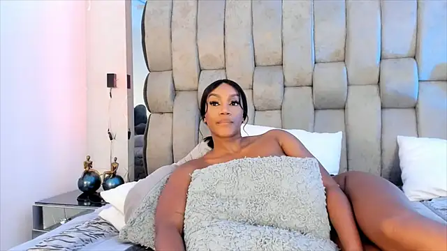 ChaynnaCooper online show from February 2025 06:11:02 PM