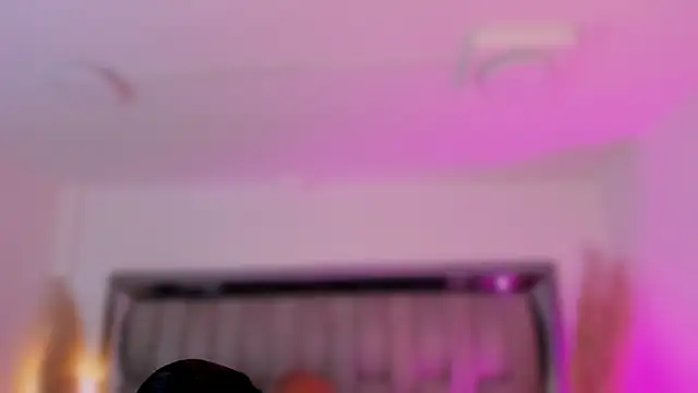 ChaynnaCooper online show from November 2025 03:38:02 AM