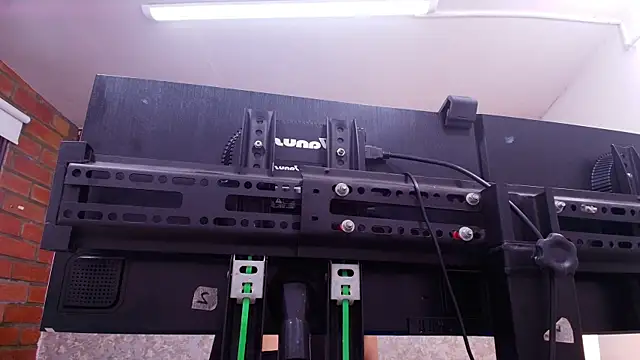 nicol f online show from January 2025 07:13:02 PM