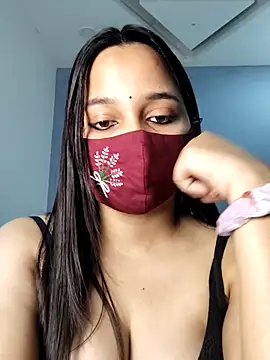 Varnika aarora online show from February 2025 05:02:01 AM