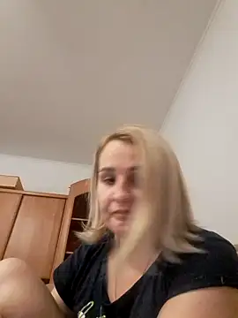 Snapshot of Malichkaanna30 chatting on December 2024 04:04:02 PM Malichkaanna30 online show from December 2024 04:04:02 PM