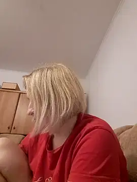 Snapshot of Malichkaanna30 chatting on December 2024 09:25:02 PM Malichkaanna30 online show from December 2024 09:25:02 PM