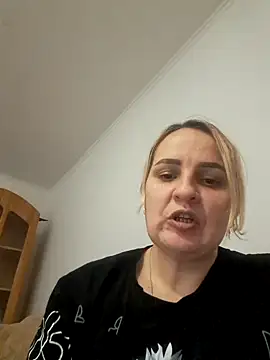 Snapshot of Malichkaanna30 chatting on February 2025 08:04:01 PM Malichkaanna30 online show from February 2025 08:04:01 PM