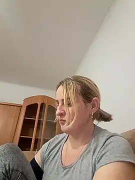 Snapshot of Malichkaanna30 chatting on February 2025 03:52:01 PM Malichkaanna30 online show from February 2025 03:52:01 PM