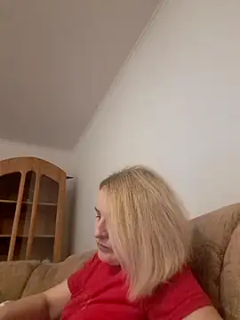 Snapshot of Malichkaanna30 chatting on February 2025 06:33:02 PM Malichkaanna30 online show from February 2025 06:33:02 PM