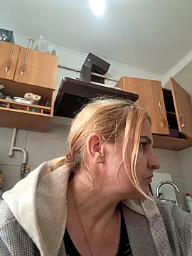 Snapshot of Malichkaanna30 chatting on September 2025 02:30:01 PM Malichkaanna30 online show from September 2025 02:30:01 PM