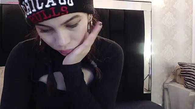  yuyi online show from February 2025 12:13:01 PM