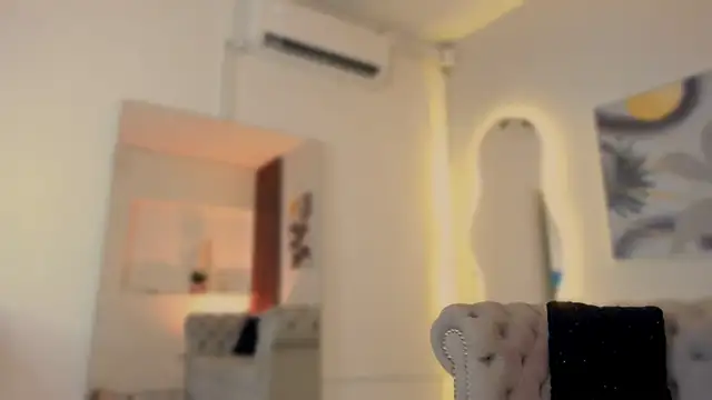 Snapshot of Isa_Little_Star chatting on October 2025 09:20:01 PM Isa Little Star online show from October 2025 09:20:01 PM