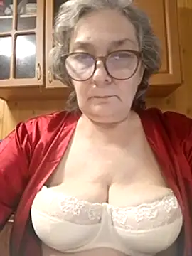 Snapshot of IrinaSweet54 chatting on June 2026 03:17:02 PM IrinaSweet54 online show from June 2026 03:17:02 PM