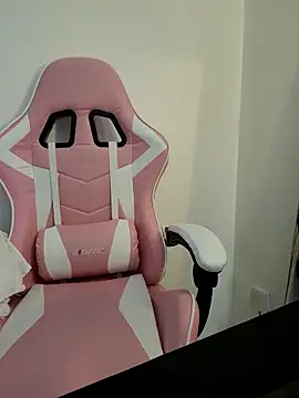 Snapshot of princess_katey chatting on March 2025 01:37:01 PM princess katey online show from March 2025 01:37:01 PM