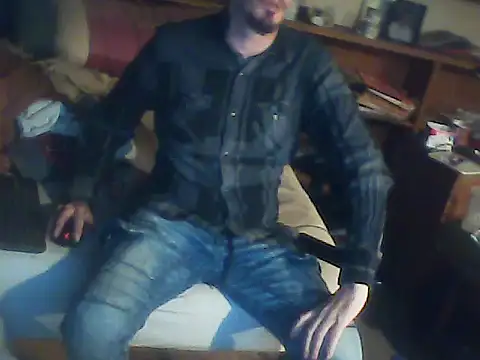 HOTMENVERYHOT online show from April 2026 04:15:01 PM
