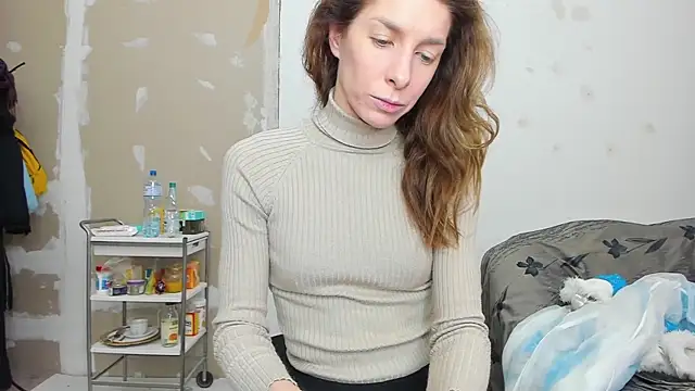 YourSuperModel online show from December 2024 05:42:01 AM