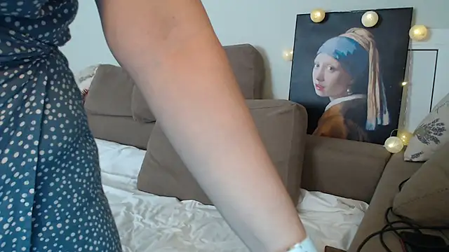 Mallinia online show from November 2025 10:15:01 AM