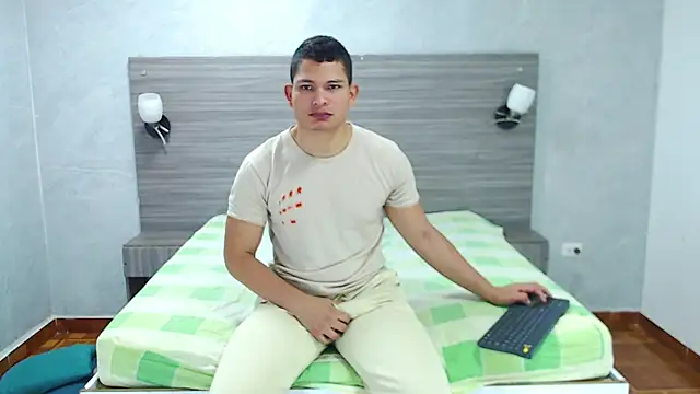 Loony Zion online show from December 2025 12:46:02 PM