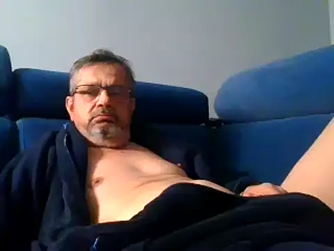 axecoman60 online show from February 2025 07:05:02 PM