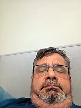 axecoman60 online show from February 2026 07:12:02 PM