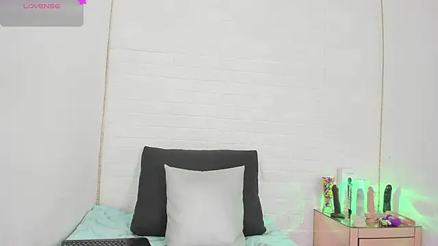 nathally roses online show from February 2025 08:34:02 PM