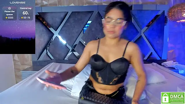 Rose Evans   online show from December 2025 05:28:01 AM