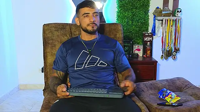 ERIC HARRISON online show from January 2025 01:34:02 AM