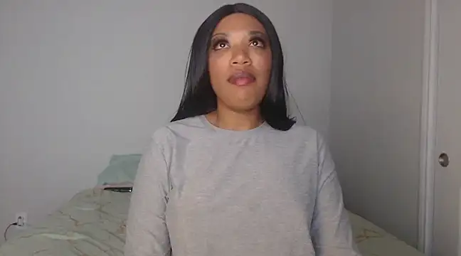 Snapshot of thekelliecapri chatting on January 2025 07:15:01 AM thekelliecapri online show from January 2025 07:15:01 AM