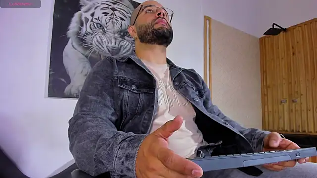 Luke  09 online show from September 2025 11:43:01 AM