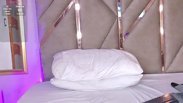 Lola King online show from February 2025 09:01:01 AM