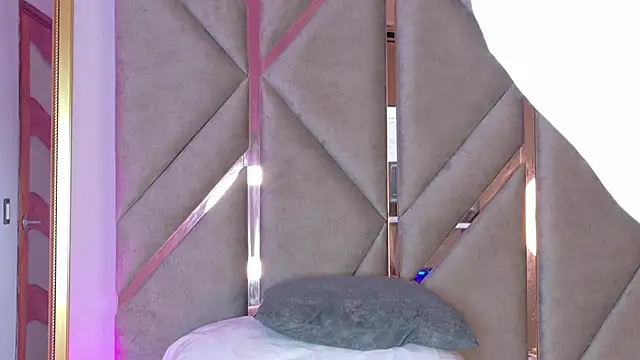 Lola King online show from March 2025 08:23:02 AM