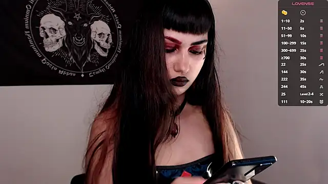 Little-Lucifer online show from November 2025 12:34:02 AM