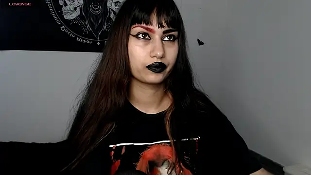 Little-Lucifer online show from November 2025 09:07:01 PM