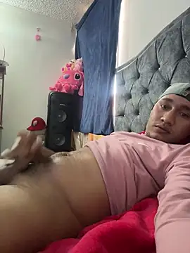 Snapshot of ZMalco2Hend8 chatting on February 2026 10:13:02 PM ZMalco2Hend8 online show from February 2026 10:13:02 PM