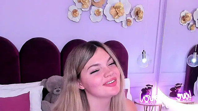 ZaraBloom online show from December 2025 04:21:01 AM