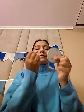 AliceBrayan online show from October 2025 05:04:01 AM