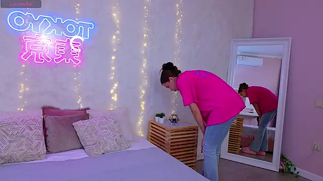 AliceBrayan online show from March 2026 05:01:02 PM