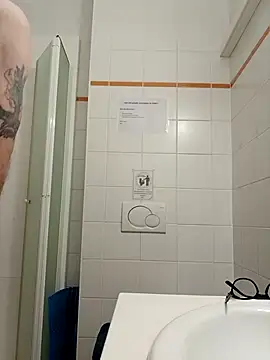 Snapshot of pascalino100 chatting on February 2026 07:06:02 AM pascalino100 online show from February 2026 07:06:02 AM