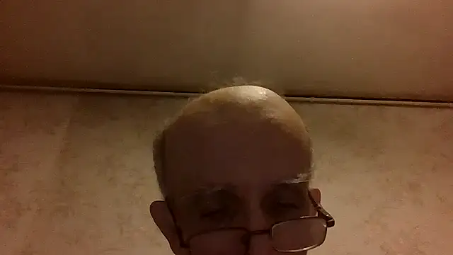 Snapshot of mariusica1@xh chatting on February 2026 11:03:02 PM mariusica1xh online show from February 2026 11:03:02 PM