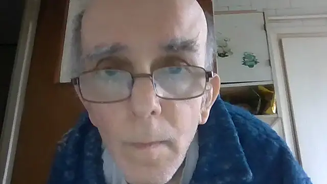 Snapshot of mariusica1@xh chatting on February 2026 11:17:01 AM mariusica1xh online show from February 2026 11:17:01 AM