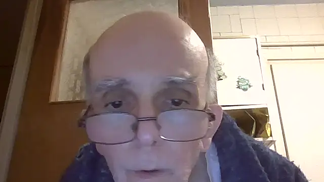 Snapshot of mariusica1@xh chatting on February 2026 11:23:01 PM mariusica1xh online show from February 2026 11:23:01 PM