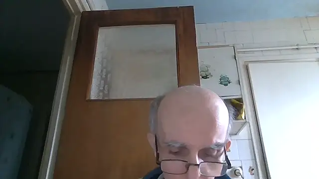 Snapshot of mariusica1@xh chatting on February 2026 02:24:01 PM mariusica1xh online show from February 2026 02:24:01 PM