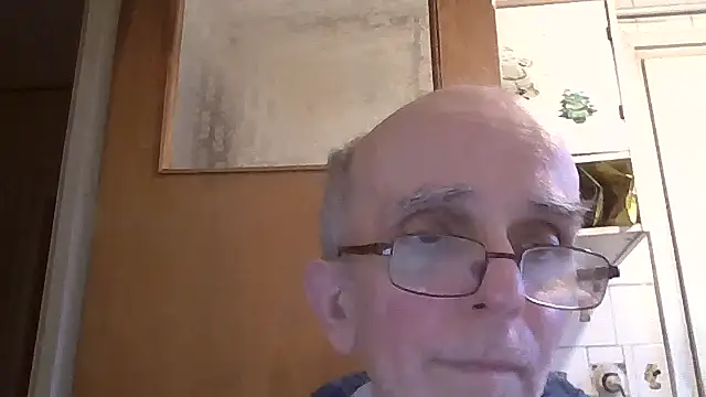 Snapshot of mariusica1@xh chatting on February 2026 01:29:02 PM mariusica1xh online show from February 2026 01:29:02 PM