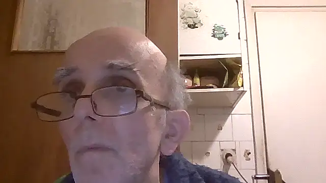 Snapshot of mariusica1@xh chatting on February 2026 01:36:02 AM mariusica1xh online show from February 2026 01:36:02 AM