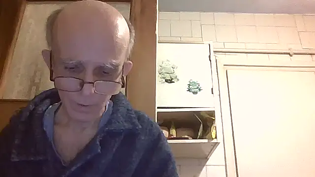 Snapshot of mariusica1@xh chatting on February 2026 06:16:01 PM mariusica1xh online show from February 2026 06:16:01 PM