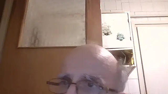 Snapshot of mariusica1@xh chatting on March 2026 06:36:01 PM mariusica1xh online show from March 2026 06:36:01 PM