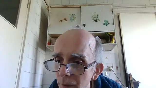 Snapshot of mariusica1@xh chatting on April 2026 12:19:02 PM mariusica1xh online show from April 2026 12:19:02 PM