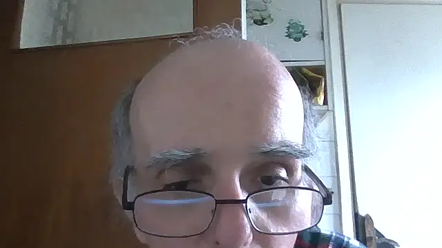 Snapshot of mariusica1@xh chatting on May 2026 02:55:01 PM mariusica1xh online show from May 2026 02:55:01 PM