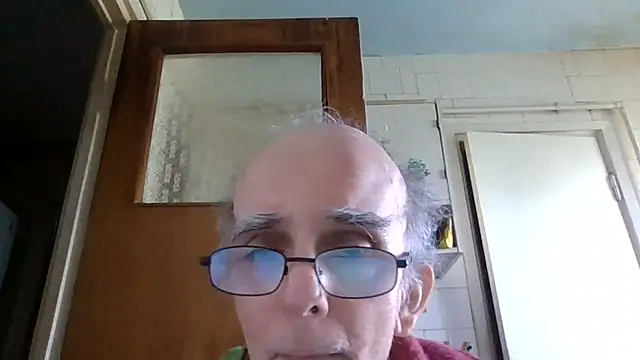 Snapshot of mariusica1@xh chatting on May 2026 09:49:02 AM mariusica1xh online show from May 2026 09:49:02 AM