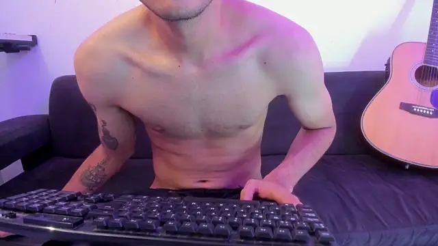 Henrikk senn online show from April 2026 07:46:01 AM