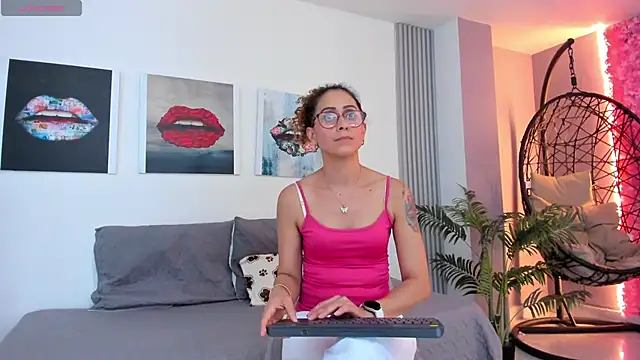 Angela donnato online show from February 2025 03:34:02 AM