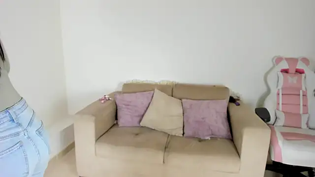 Charlotte cowell sub1  online show from February 2025 10:10:02 PM