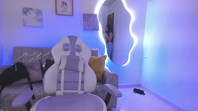 Charlotte cowell sub1  online show from January 2026 06:56:02 PM